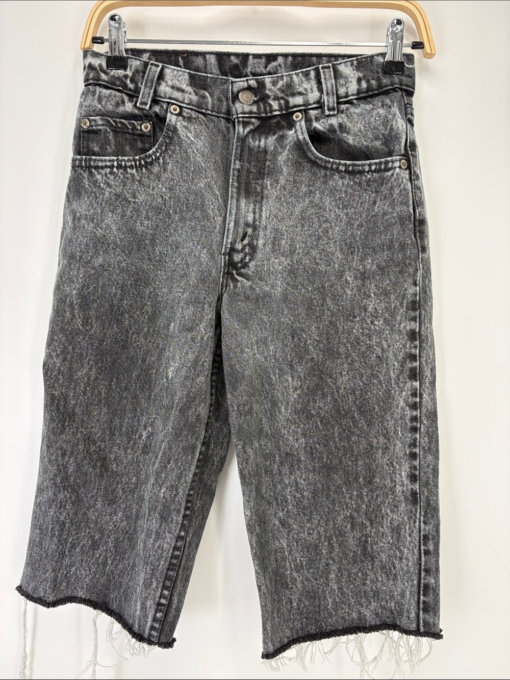 🪲 Levi's Washed Black Grey Cutoff Jean Shorts